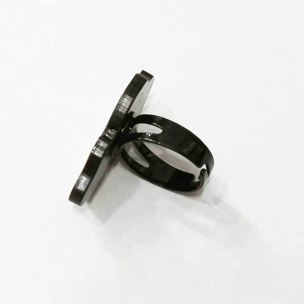 画像2: Lady Gaga プラスチックリング レディー・ガガ Middle Finger (2)