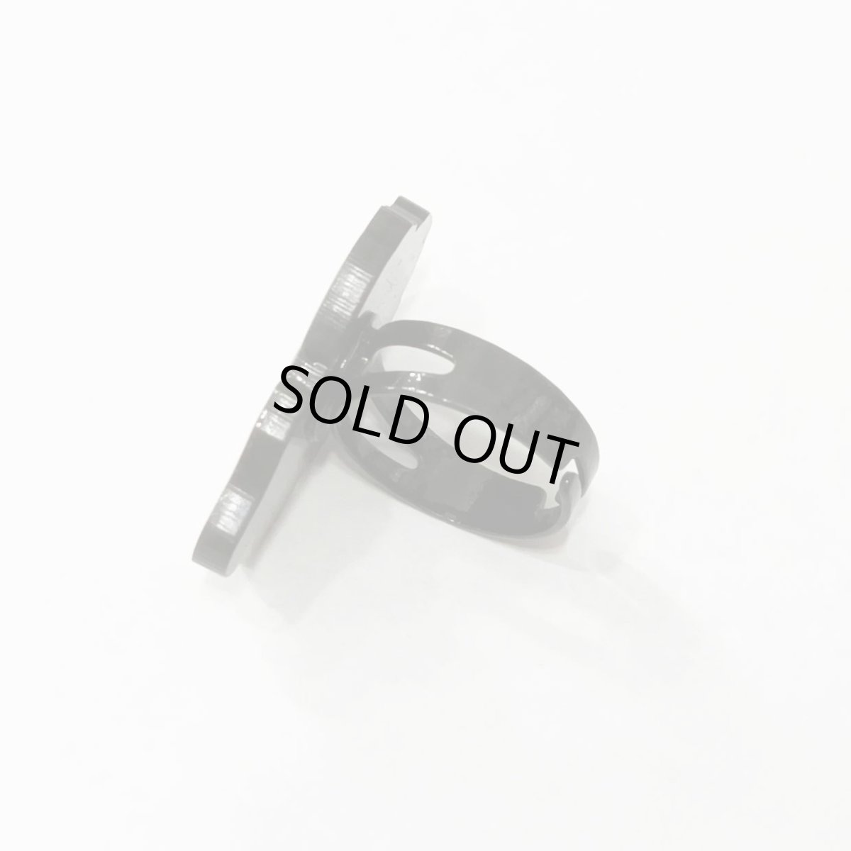 画像2: Lady Gaga プラスチックリング レディー・ガガ Middle Finger (2)